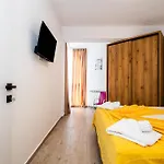 Casa Del Mar